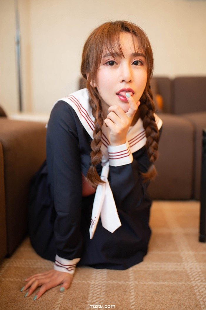 清纯美女陶喜乐美过校花，床上脱制服风骚迷人