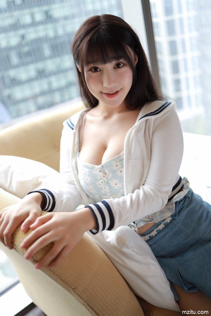 性感少女朱可儿上演短裙诱惑，露出肥臀引人后入(29)