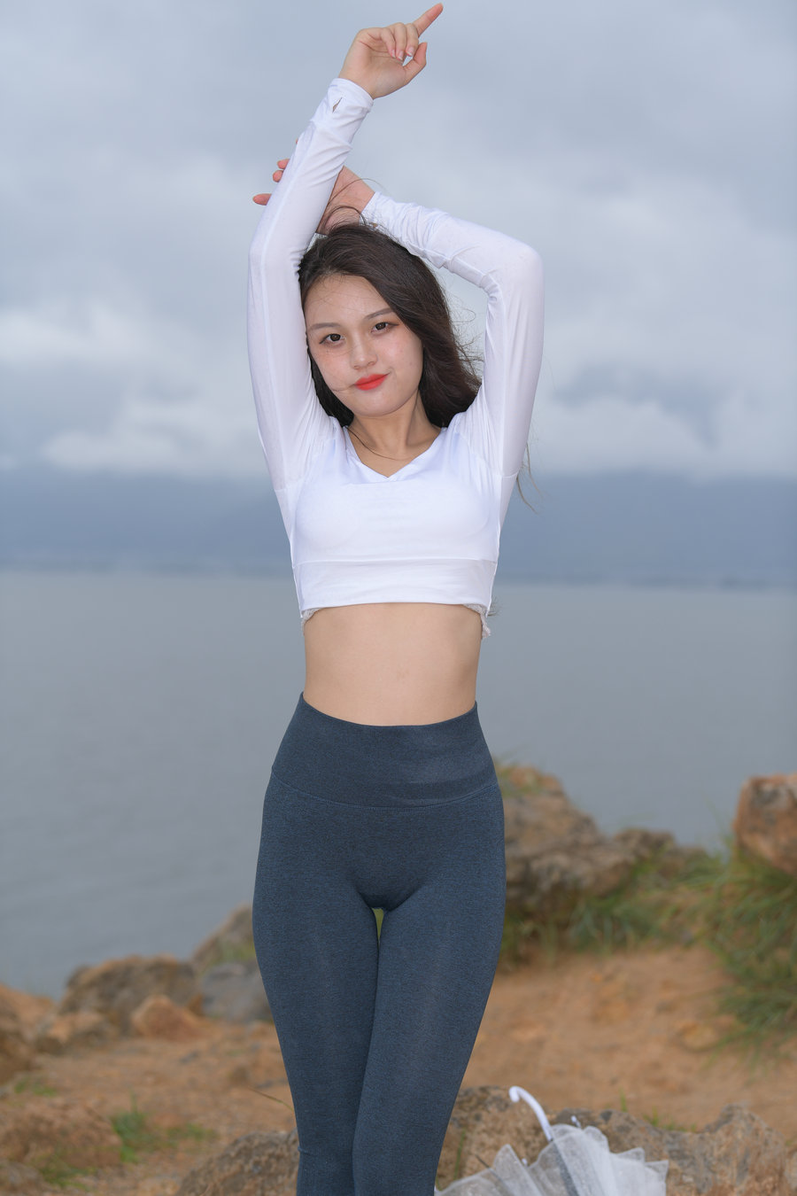 图片[2]-深蓝色瑜伽裤甜美女孩 J1320 514P2V-17.5GB-多米街拍