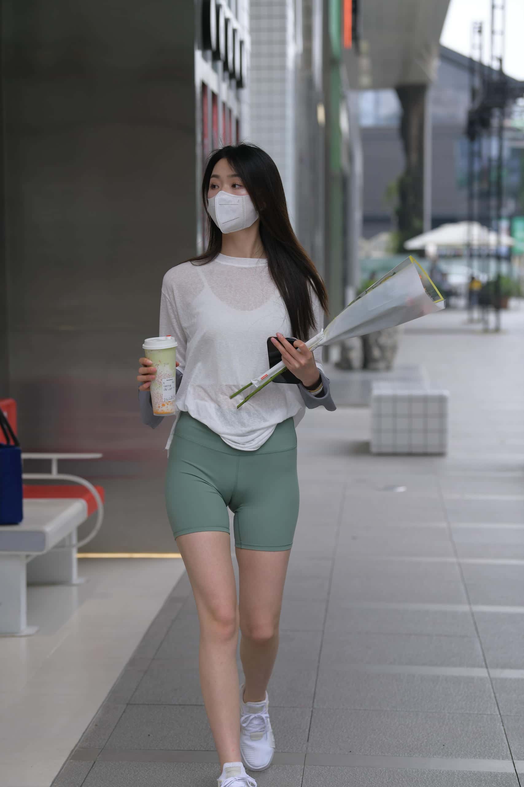 图片[5]-路边买花的白衣长发姑娘【884P】J5726-多米街拍