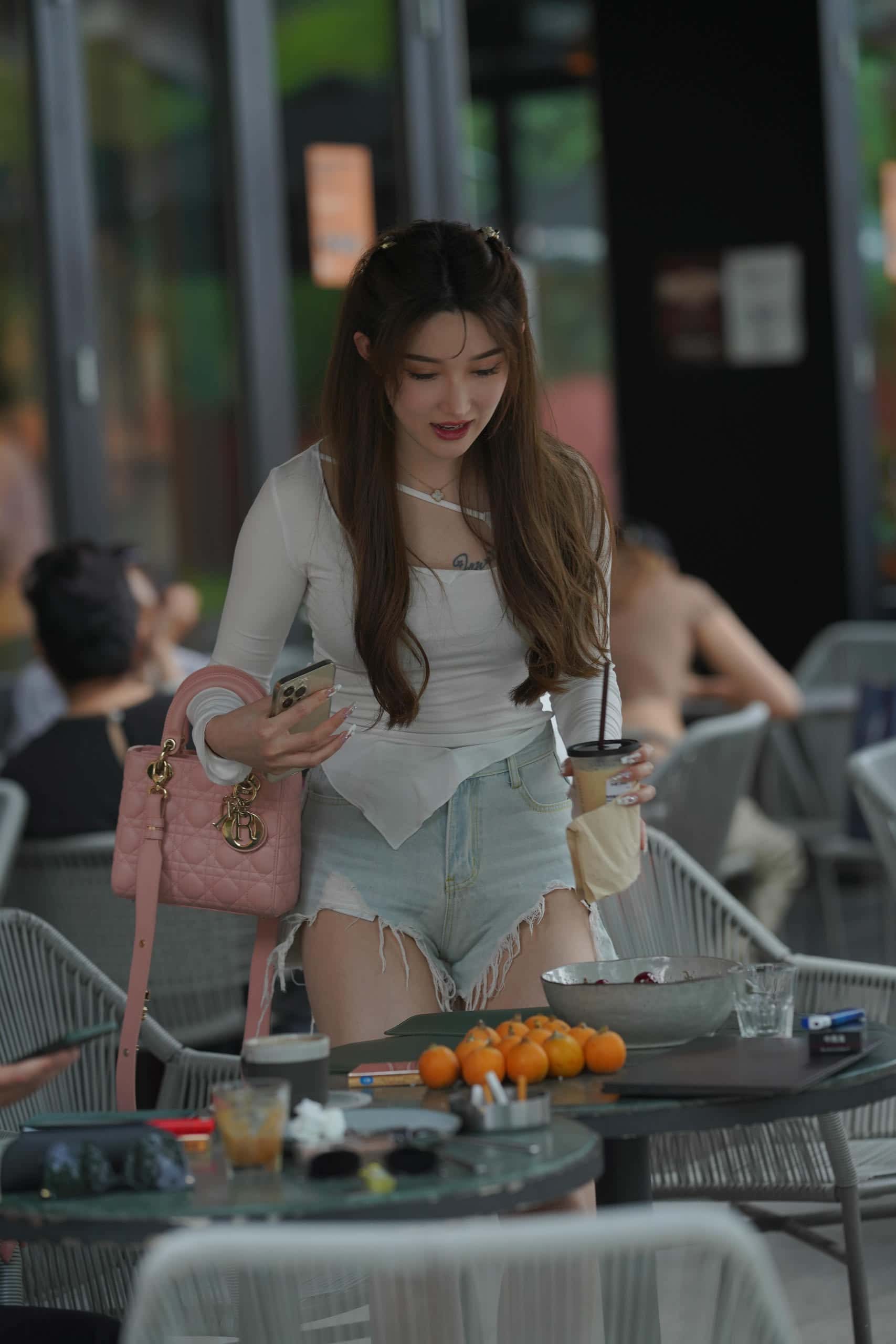 图片[5]-破洞牛仔短裤女孩【217P】J2994-多米街拍