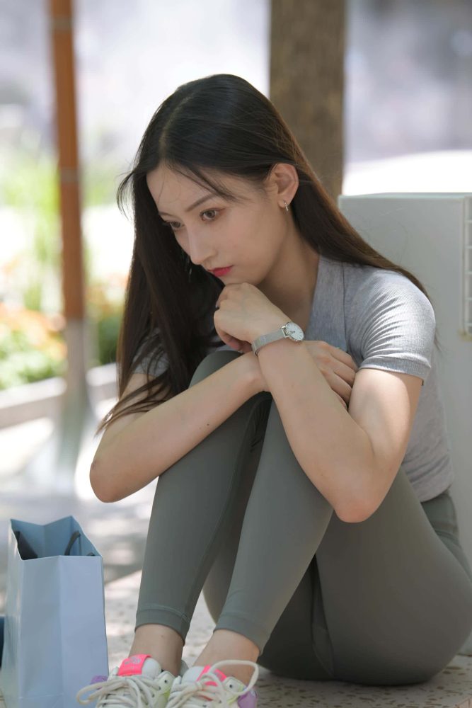 清纯瑜伽裤女孩【501P】J2192-多米街拍