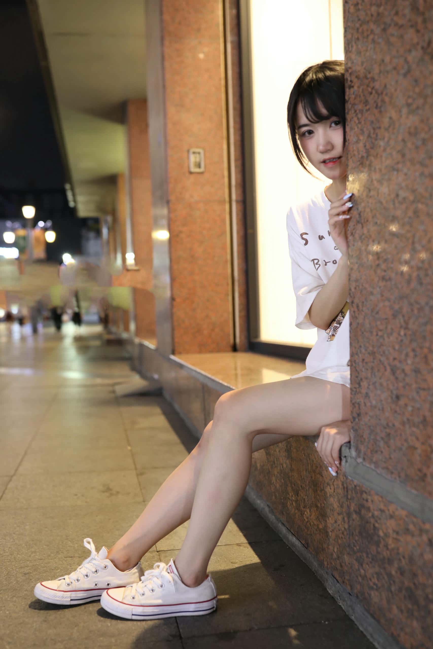 图片[3]-KTV里唱歌的长腿帆布鞋女孩【102P】J2002-多米街拍
