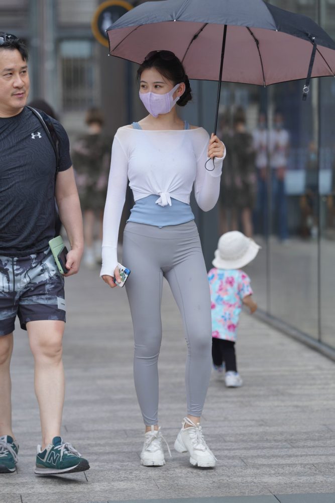 街拍逛街的瑜伽裤小女人  J2874 36P-469MB-多米街拍