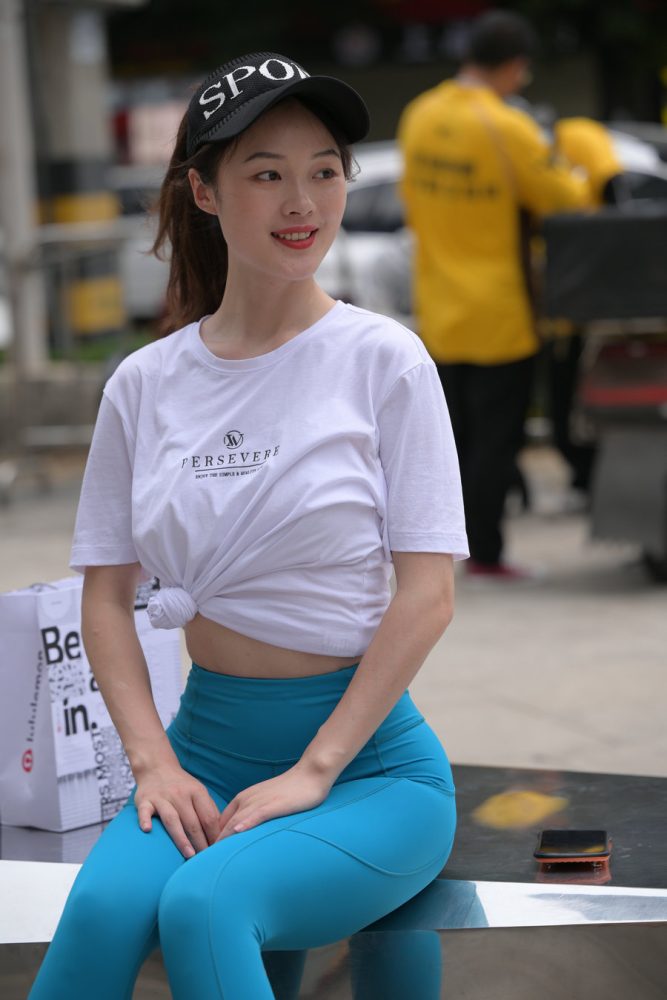 图片[2]-蓝色瑜伽裤阳光女孩J2095 611P1V-21.8GB-多米街拍