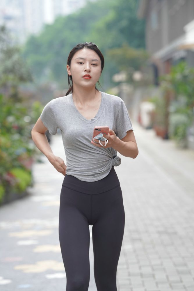 户外运动的瑜伽裤女孩J3008 845P2V-22.9GB-多米街拍