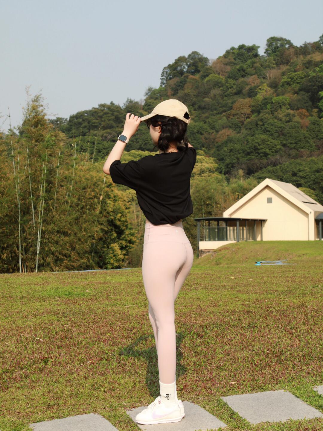 图片[2]-喜欢瑜伽的阳光快乐女孩【135P】04042-多米街拍