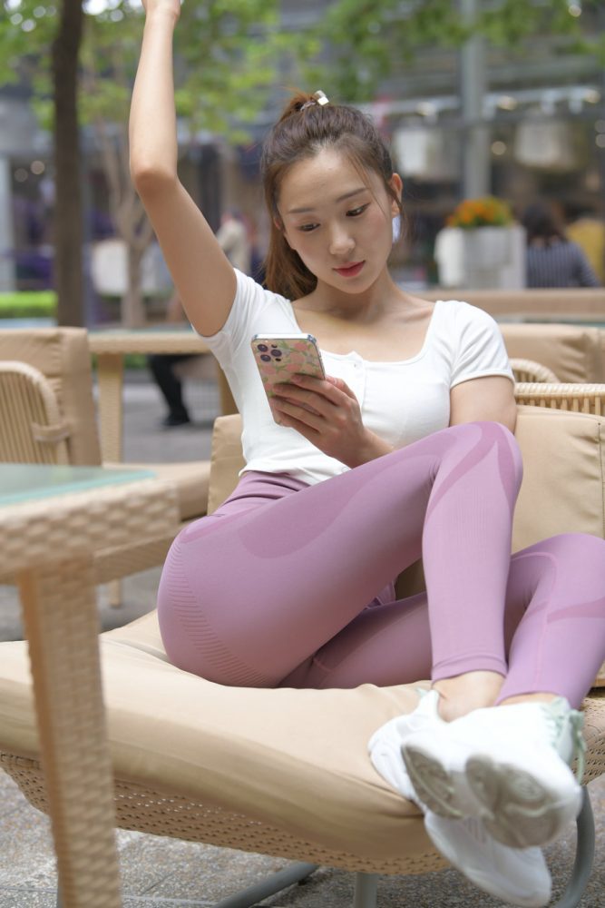 图片[6]-香芋色瑜伽裤高马尾漂亮女孩J2206 545P1V-19.1GB-多米街拍
