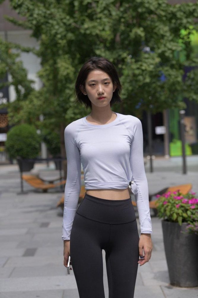 短发长腿的女生J2791 292P-5.71GB-多米街拍