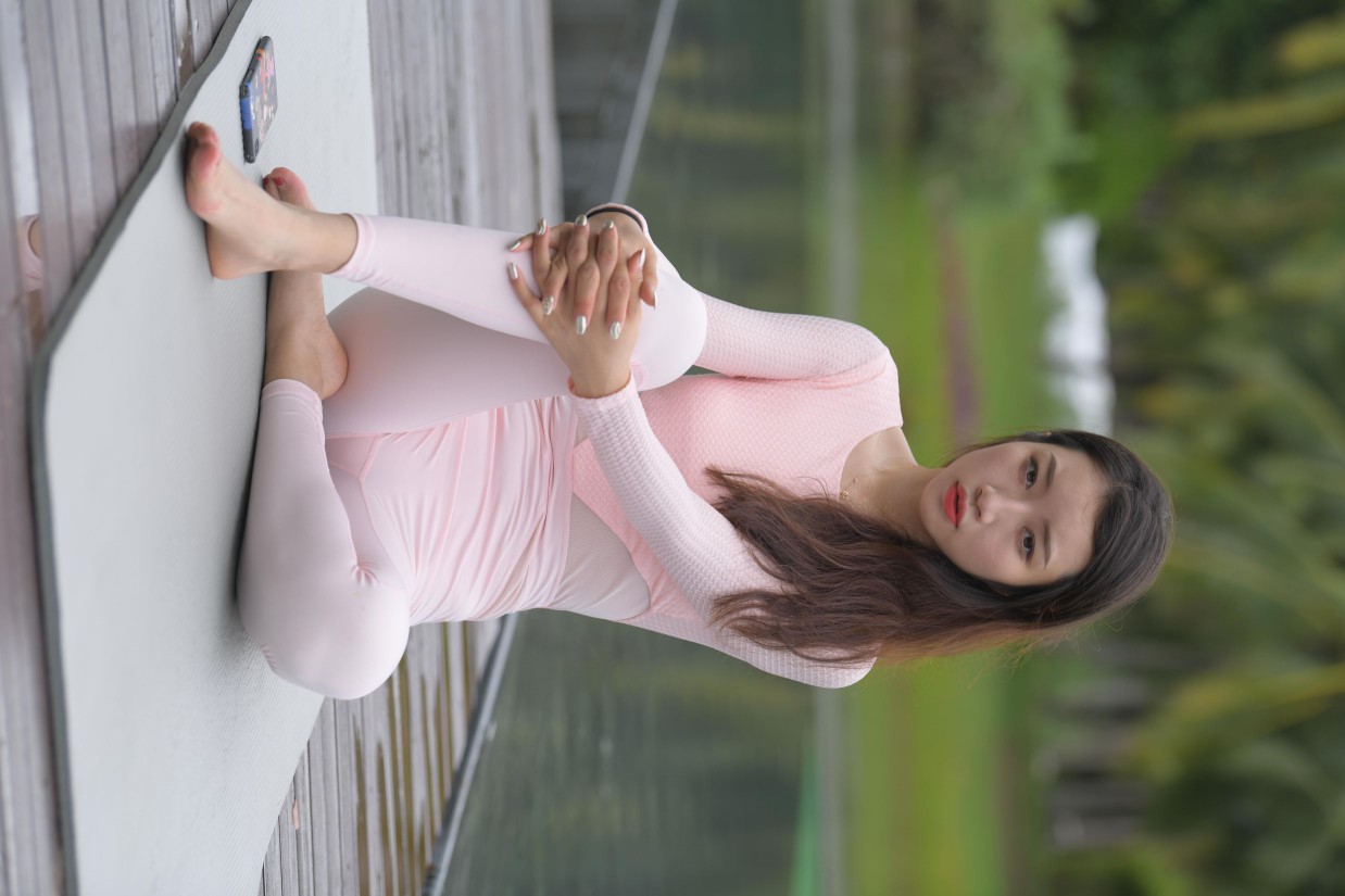 图片[7]-很漂亮眼睛也很大的白色瑜伽裤女孩【249P】00063-多米街拍