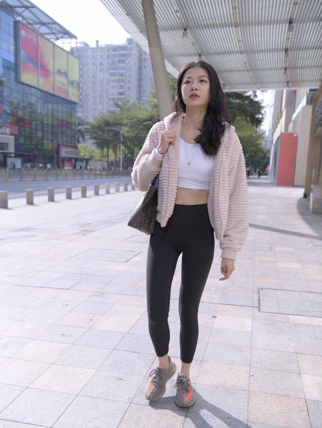 图片[3]-逛街的紧身瑜伽裤女孩 J1455 411P2V-26.6GB-多米街拍