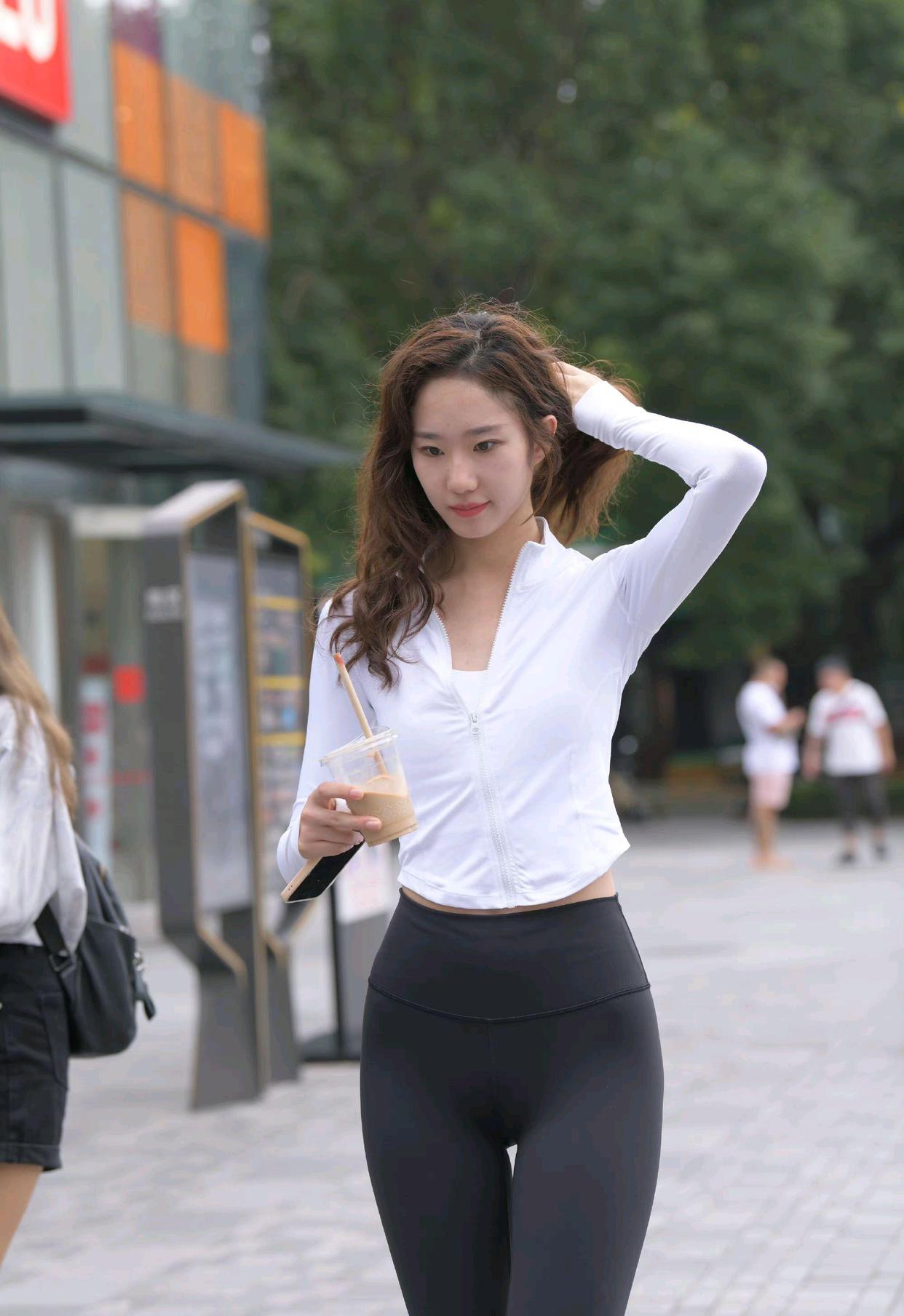 图片[5]-像刘亦菲的黑色瑜伽裤女孩J2237 340P1V-14.8GB-多米街拍