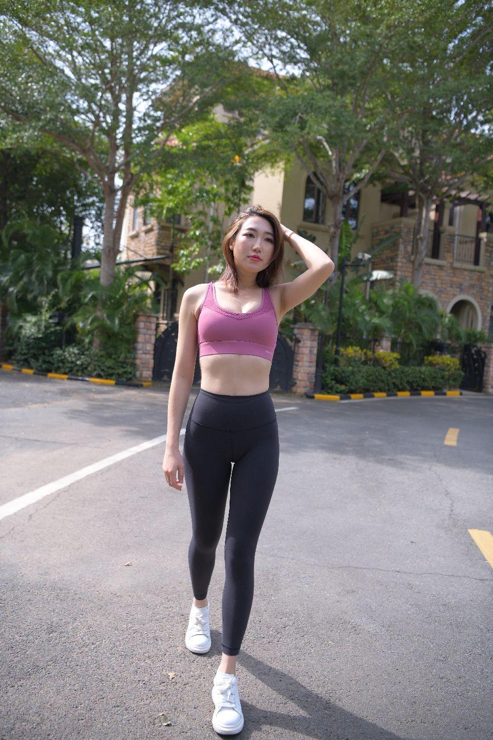 图片[1]-风情万种的瑜伽裤女人 J1531 375P5V-17.3GB-多米街拍
