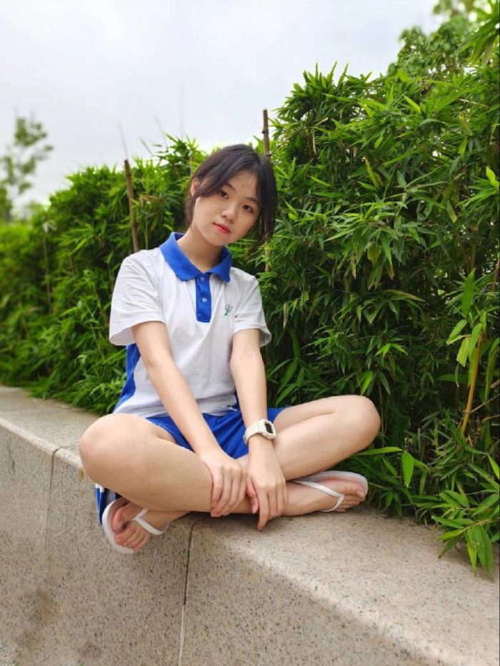 穿校服非常清纯的小姑娘【49P】20003-多米街拍
