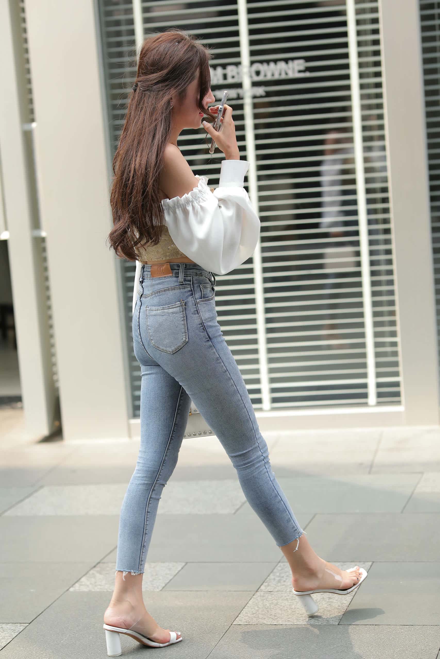 图片[3]-正在逛街的甜美牛仔裤姑娘【114P】000038-多米街拍