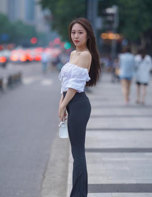 图片[3]-身材非常哇塞的瑜伽裤女孩  J1333 521P6V-21.6GB-多米街拍