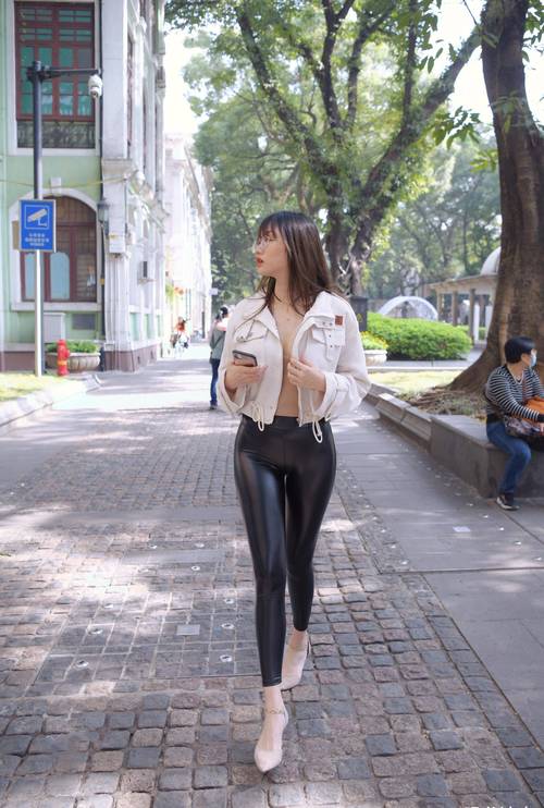 图片[3]-戴眼镜的皮裤女孩 J1473 1046P2V-35.5GB-多米街拍