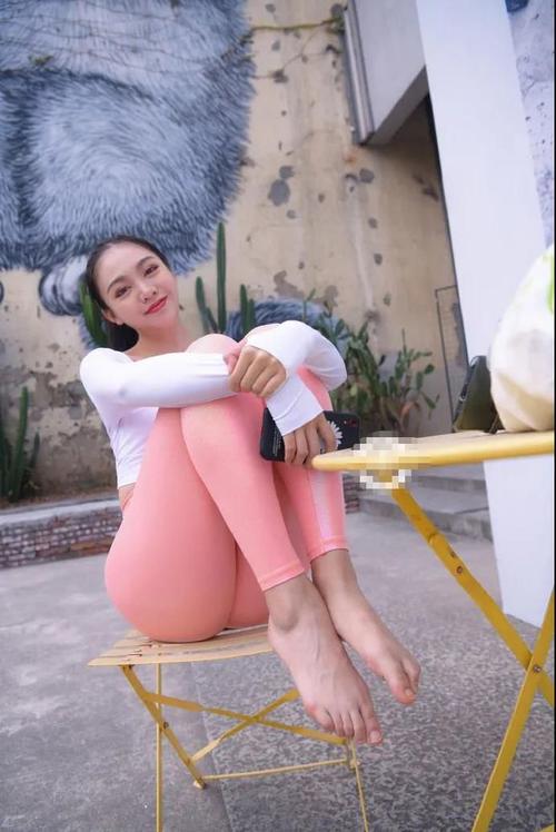 图片[3]-粉色紧身裤漂亮女孩 J1433 749P1V-20.0GB-多米街拍