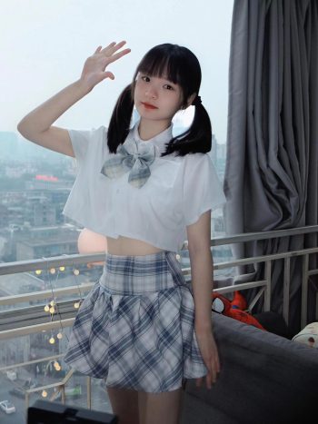 图片[6]-网格丝袜的清纯双马尾小姑娘-多米街拍