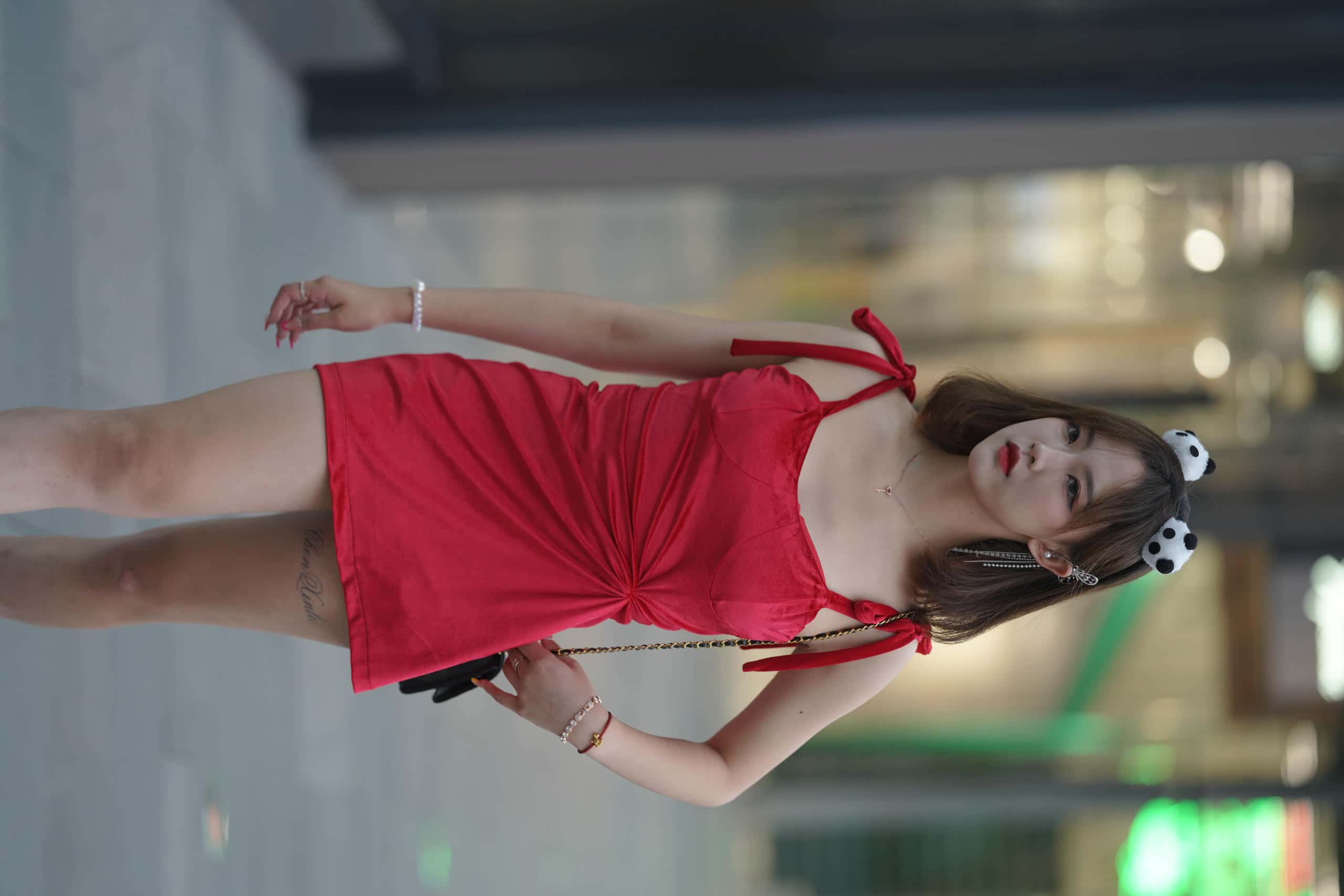 图片[3]-P4187 亮眼红色吊带裙 【352P】-多米街拍