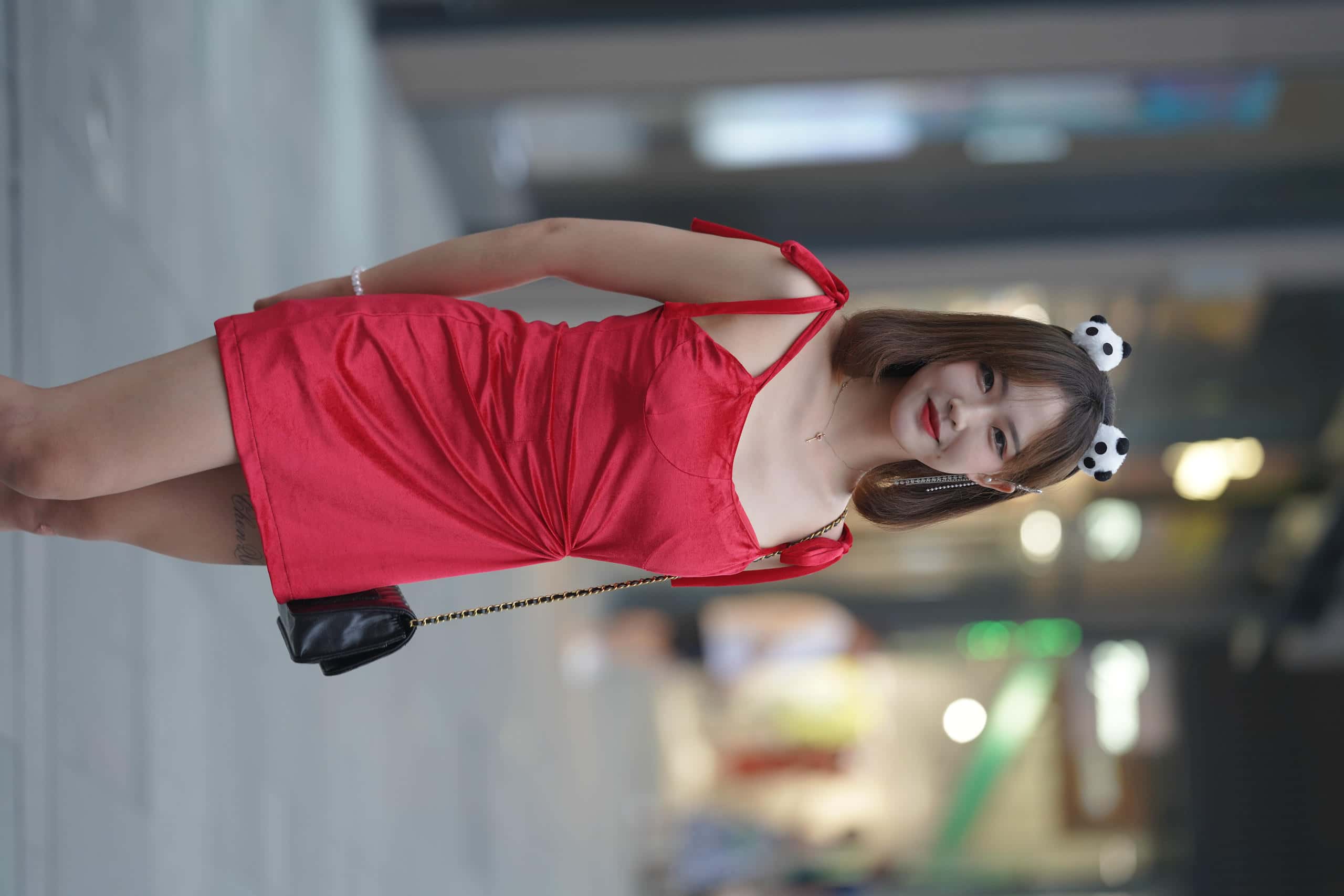 图片[2]-P4187 亮眼红色吊带裙 【352P】-多米街拍