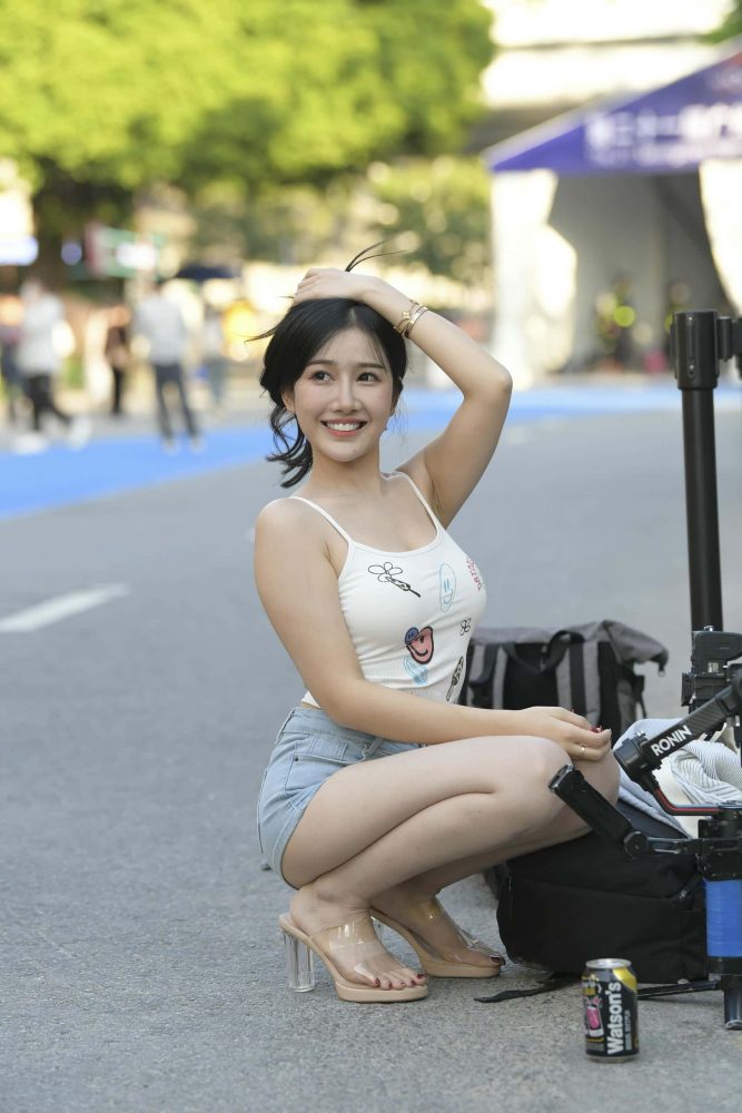 P0420 甜美动人可爱【103P1V】2.74GB-多米街拍